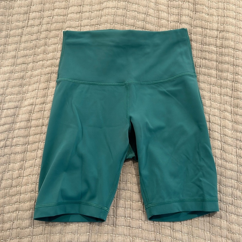 Lululemon wunder under train high rise 8” bike short in teal lagoon size 6